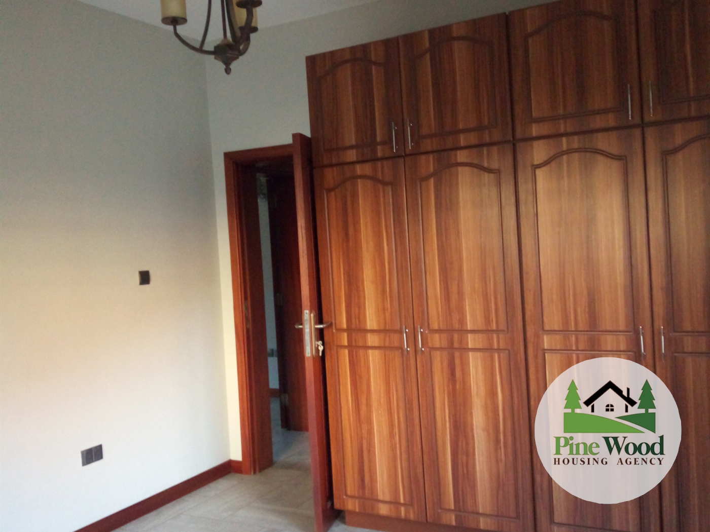 Bungalow for rent in Kiwaatule Kampala