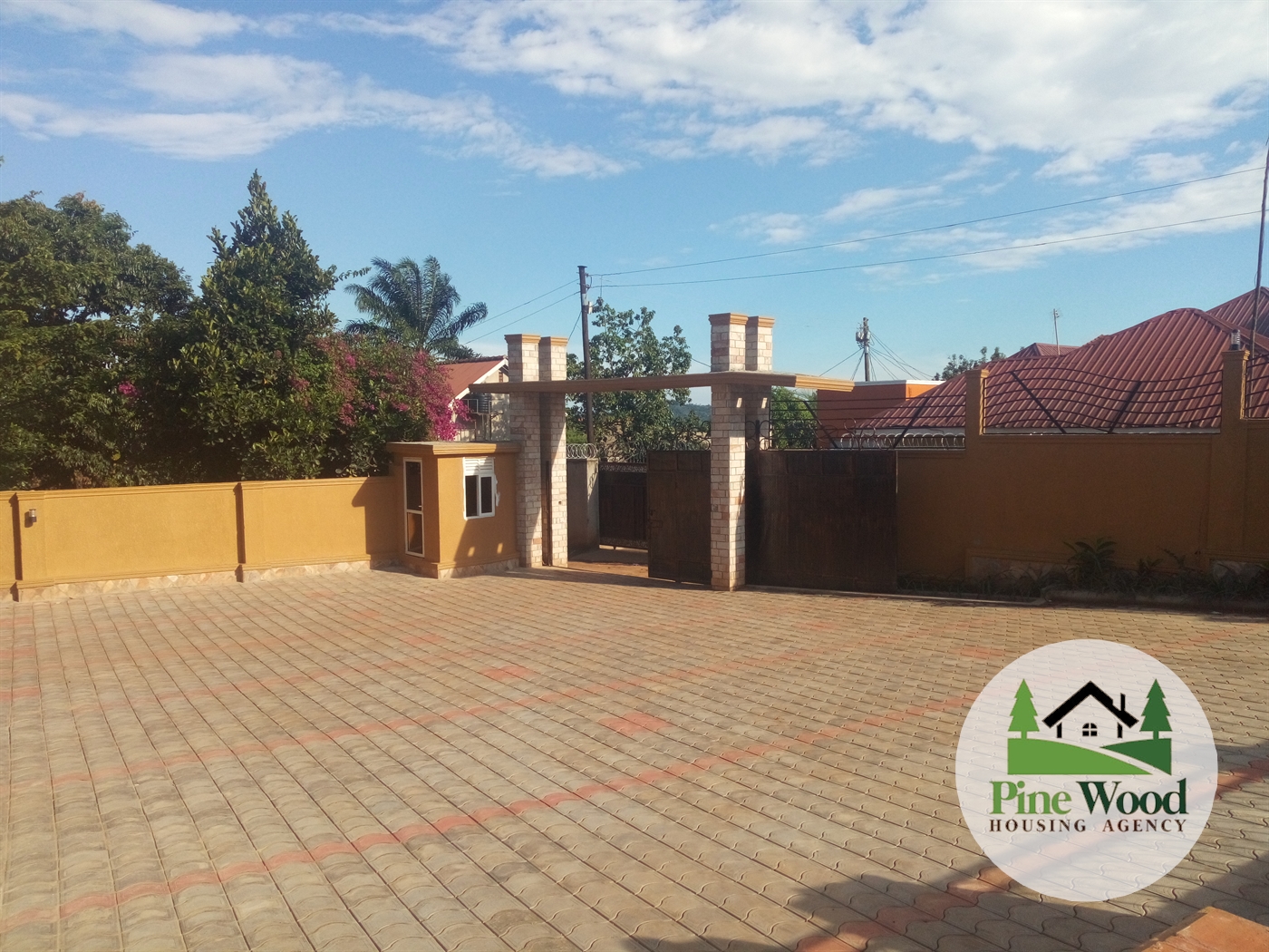 Storeyed house for sale in Munyonyo Kampala