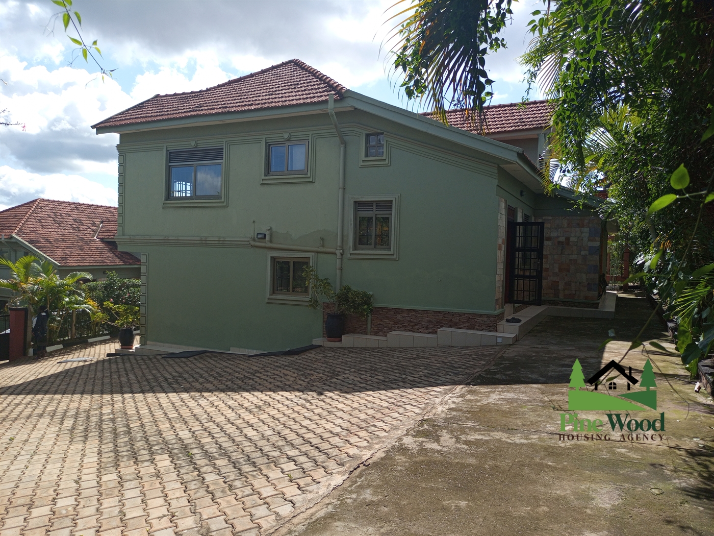 Storeyed house for rent in Lubowa Kampala