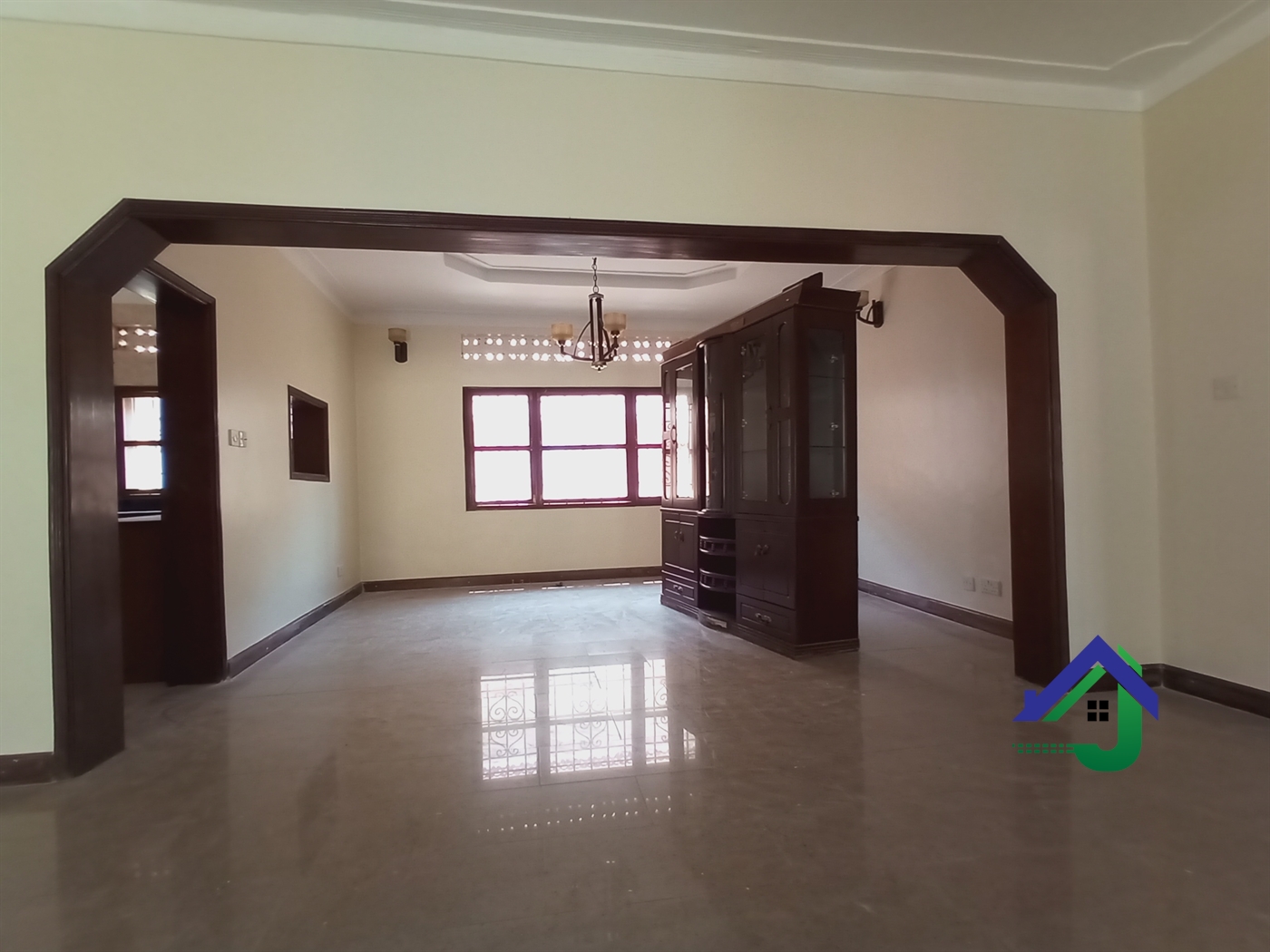 Bungalow for rent in Naguru Kampala