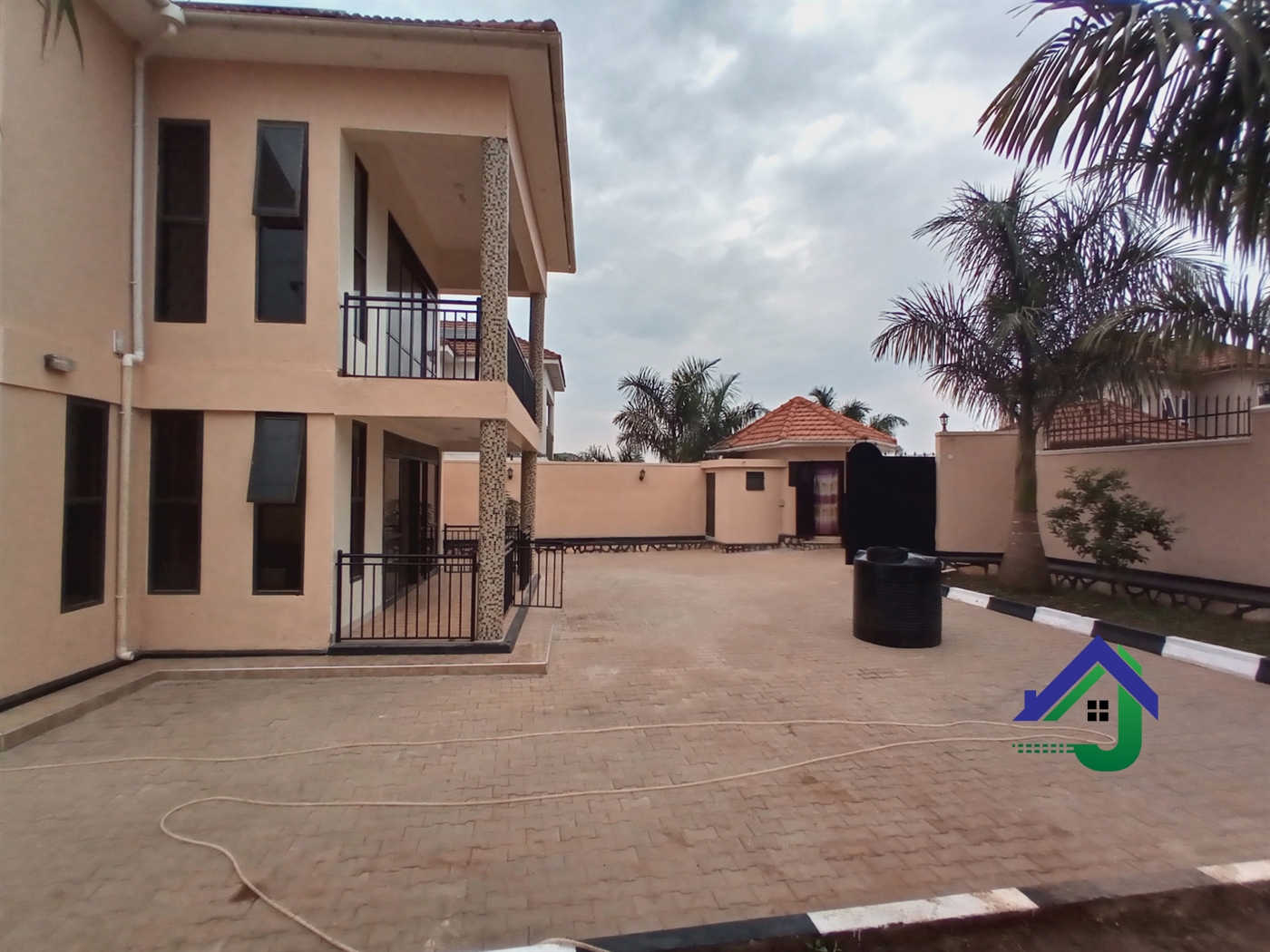 Duplex for rent in Najjera Kampala