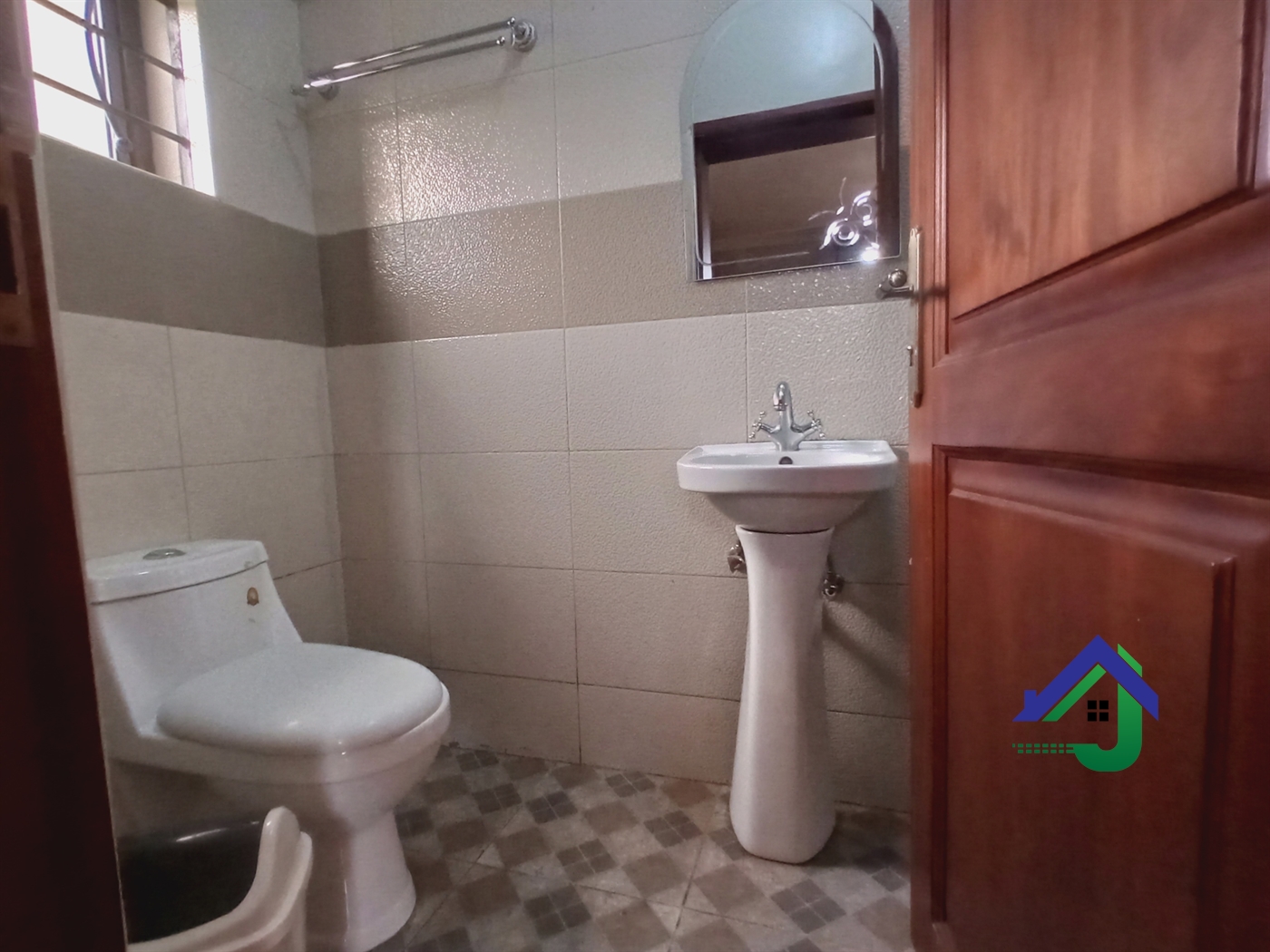 Apartment for rent in Kiwaatule Kampala