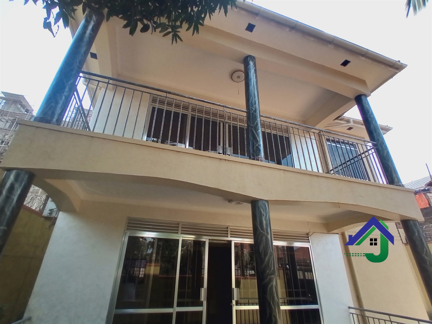 Duplex for rent in Naguru Kampala