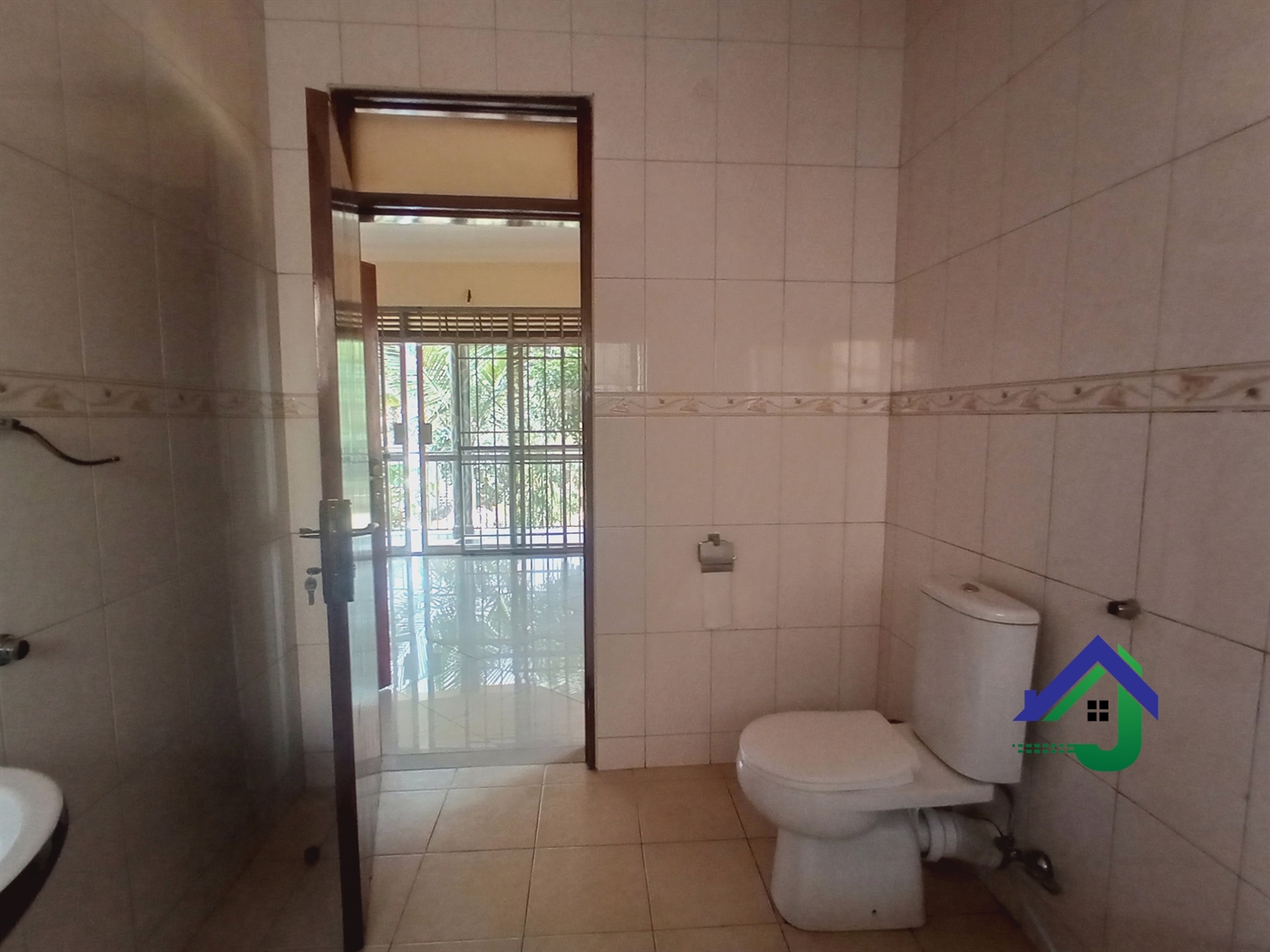 Duplex for rent in Naguru Kampala