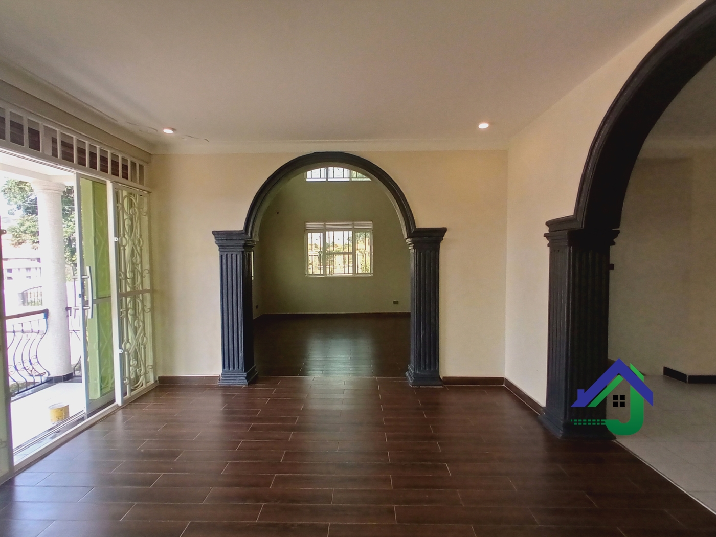 Duplex for sale in Kyanja Kampala