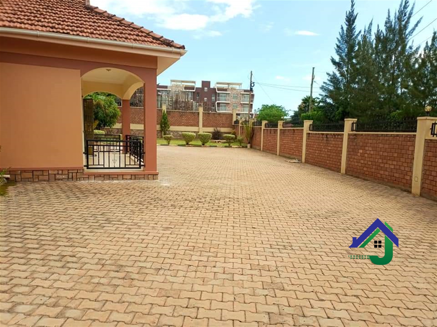 Bungalow for sale in Naalya Wakiso