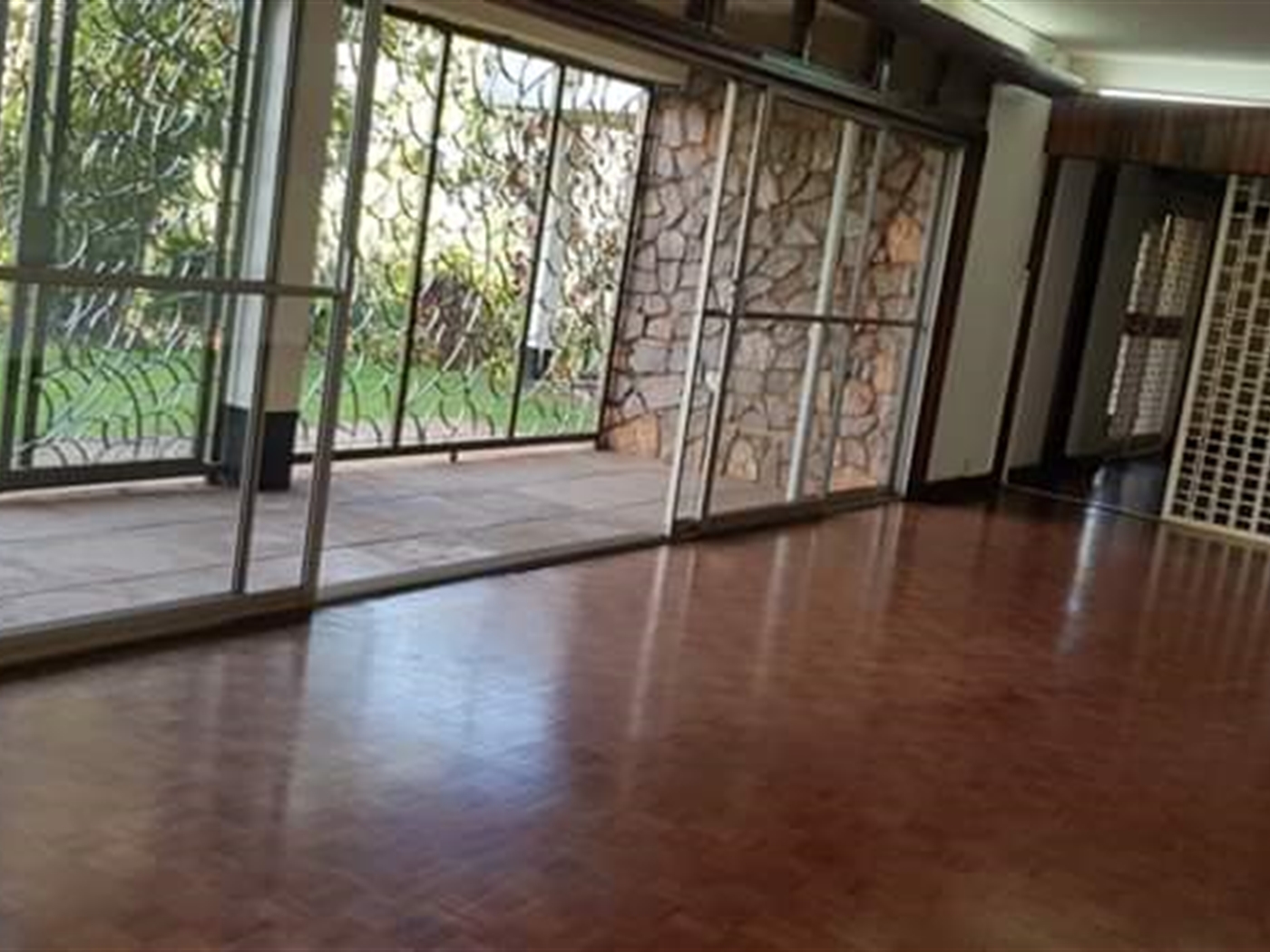 Mansion for rent in Kololo Kampala