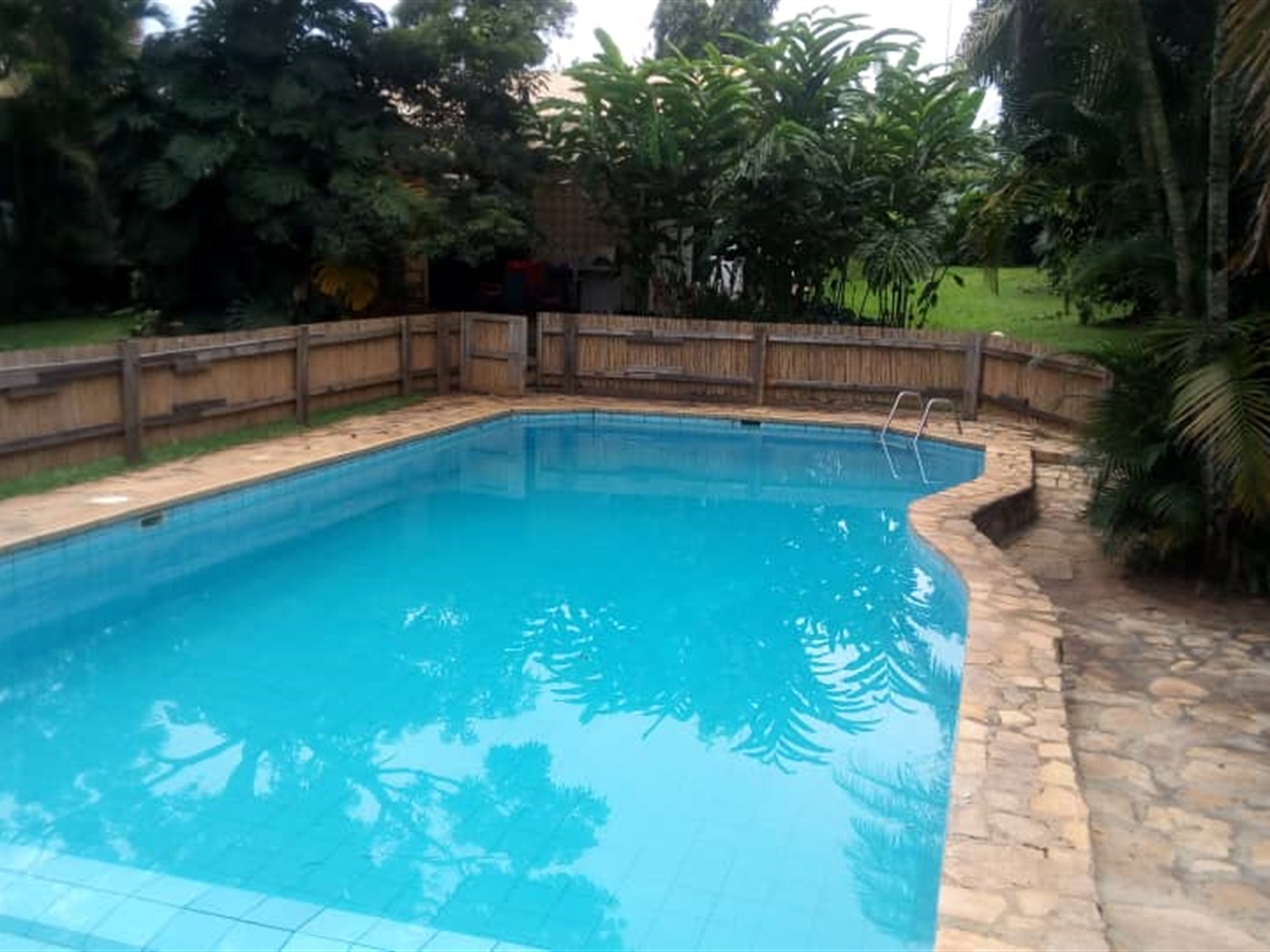 Bungalow for sale in Bugoloobi Kampala