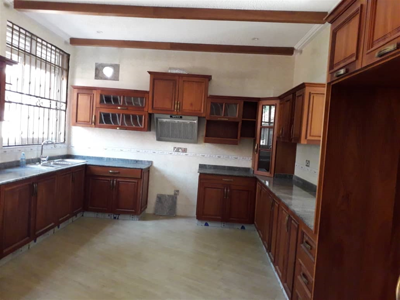 Mansion for sale in Namugongo Wakiso