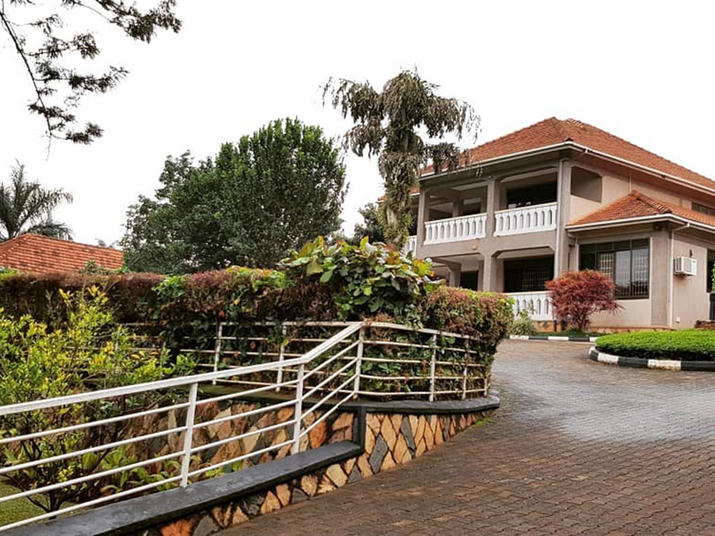 Mansion for rent in Naguru Kampala