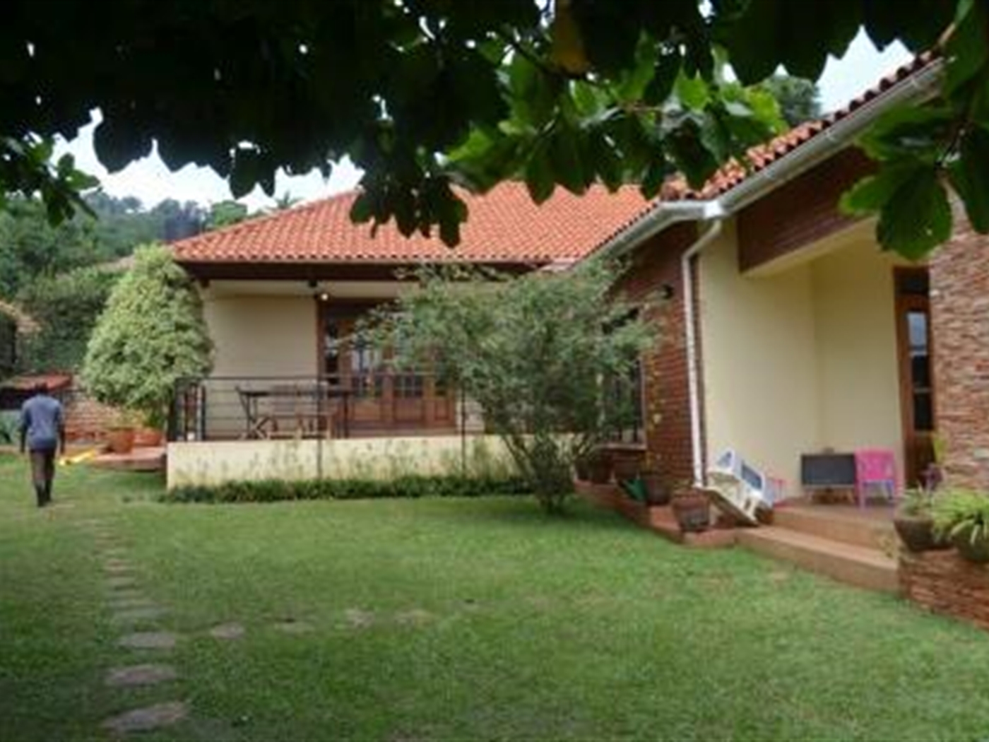 Mansion for rent in Mbuya Kampala