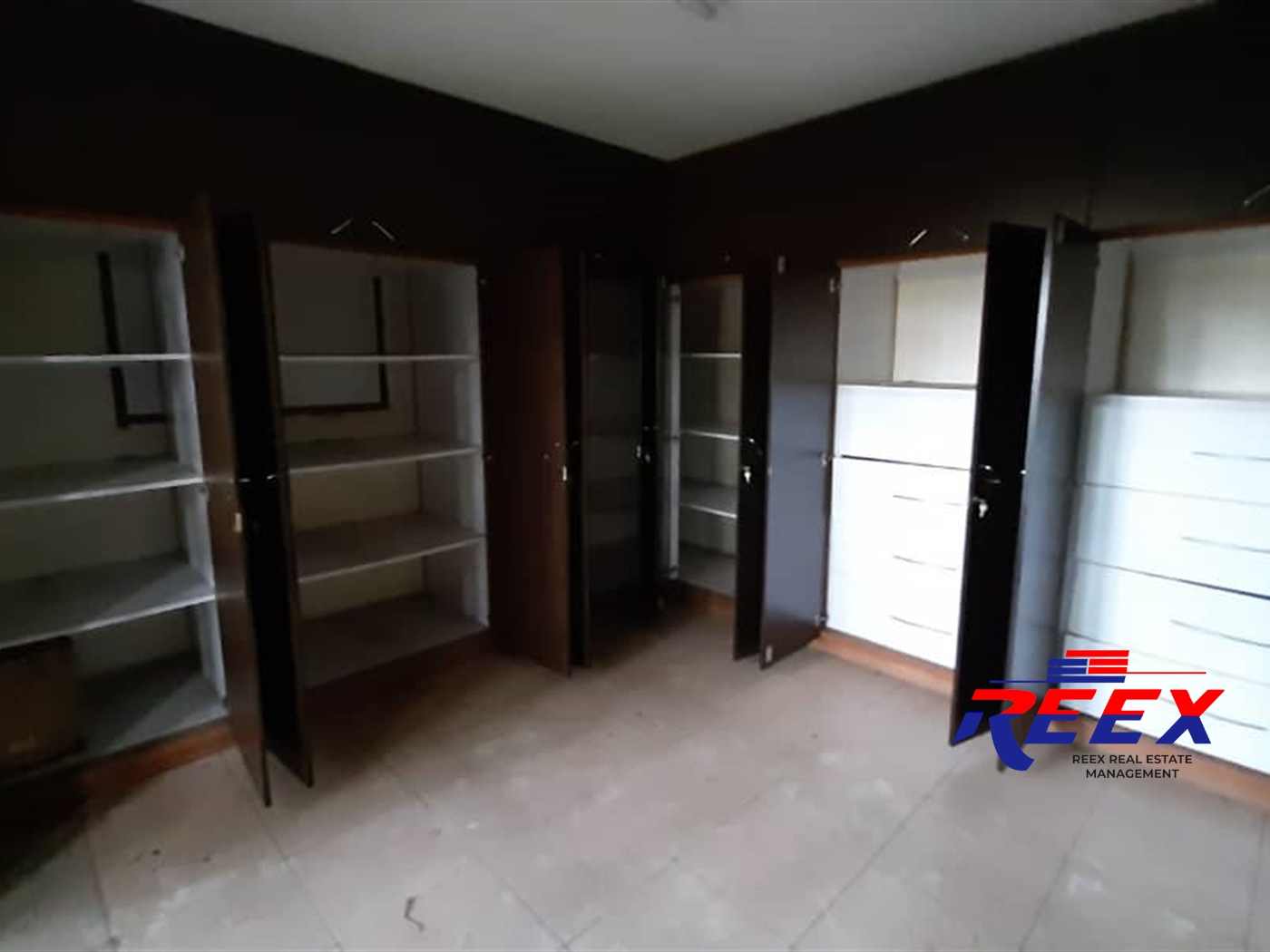 Storeyed house for rent in Bugoloobi Kampala