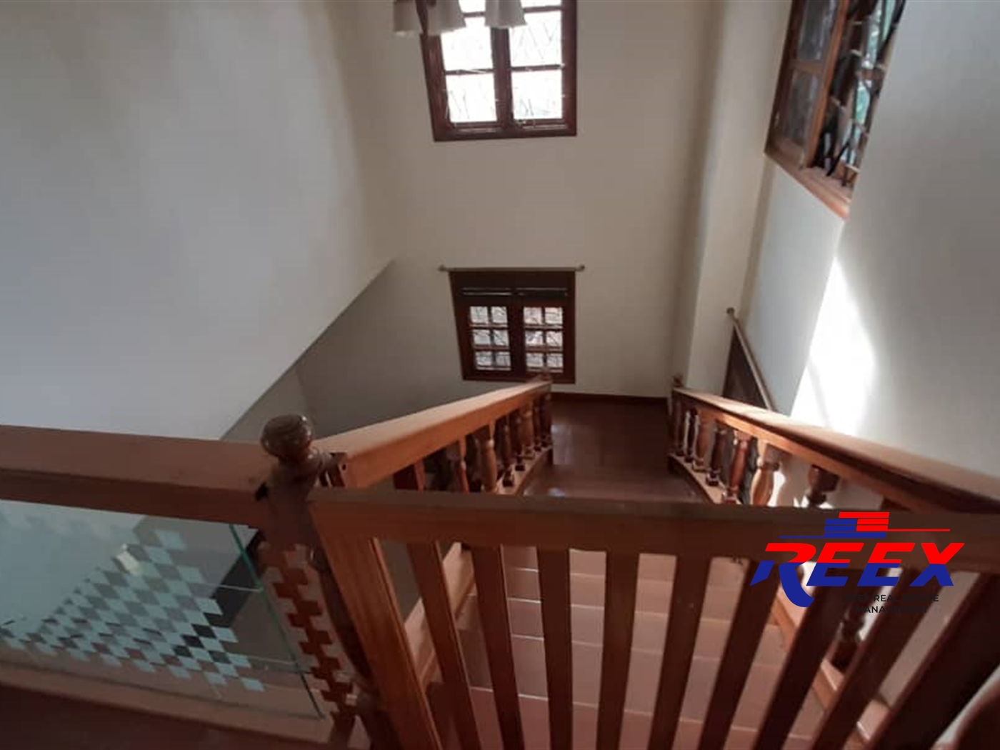 Storeyed house for rent in Bugoloobi Kampala