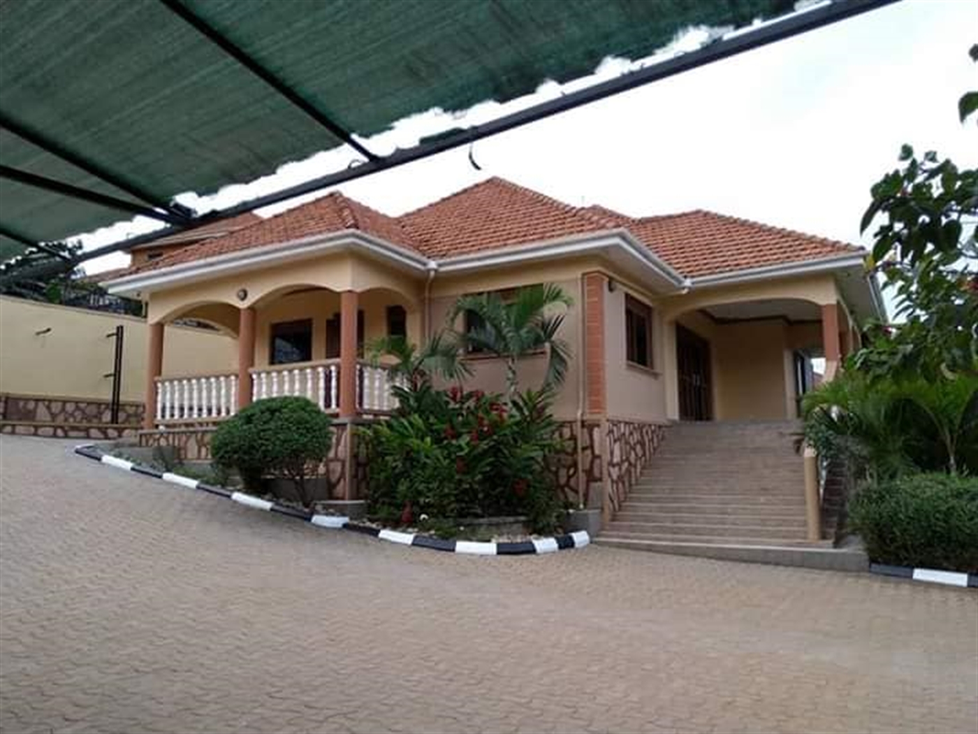 Bungalow for sale in Muyenga Kampala