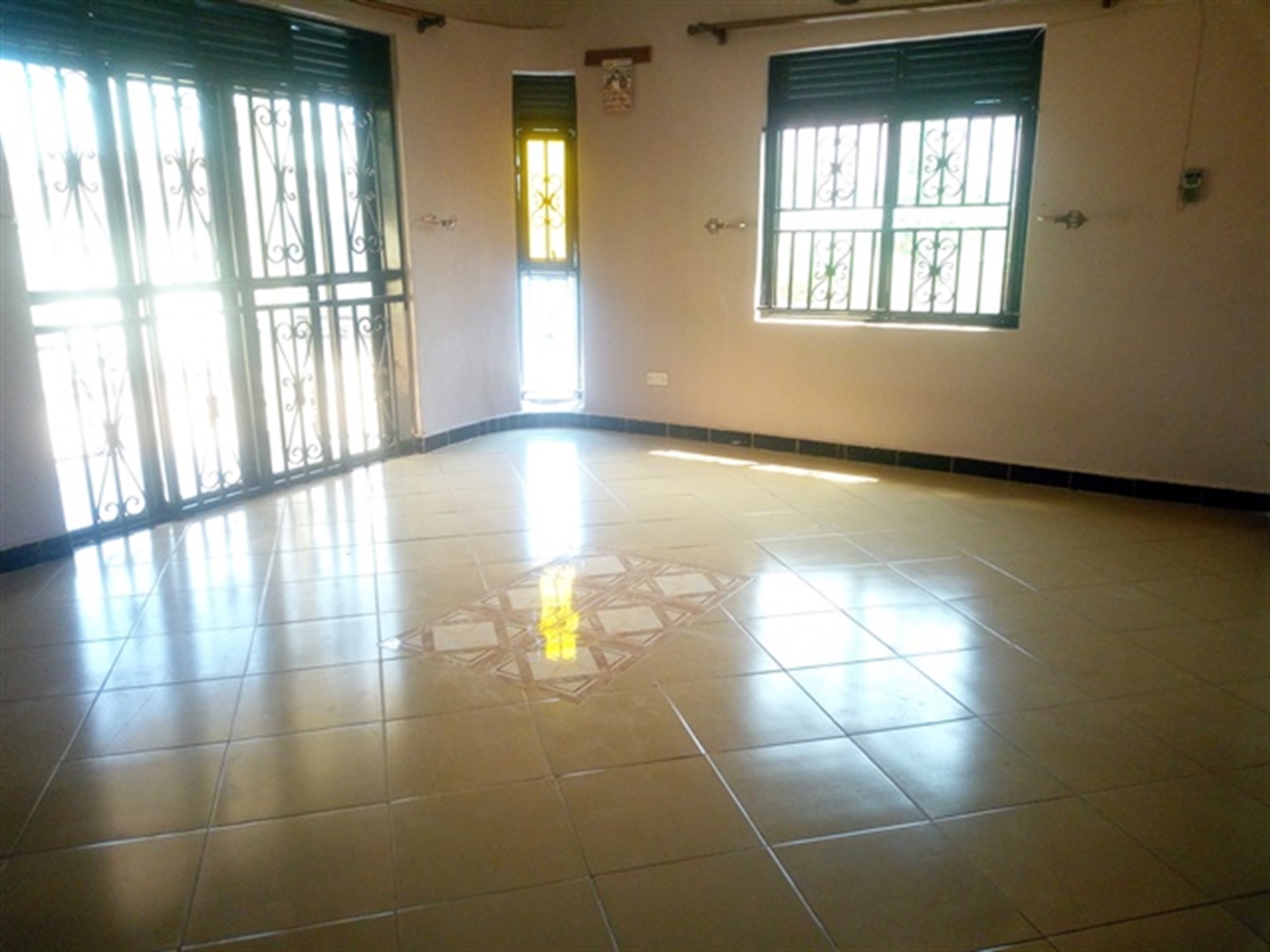 Semi Detached for rent in Kiwaatule Kampala