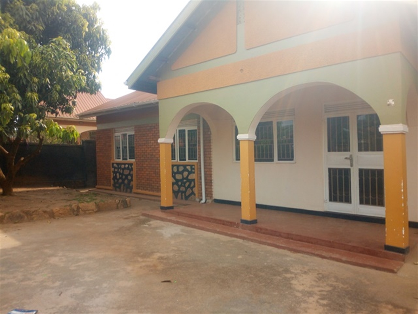 Bungalow for rent in Naalya Kampala