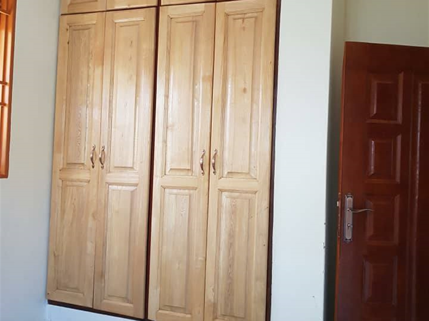 Semi Detached for rent in Kisaasi Kampala