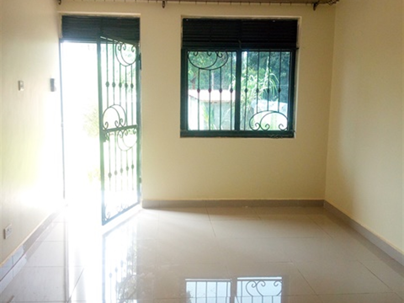 Semi Detached for rent in Naalya Kampala