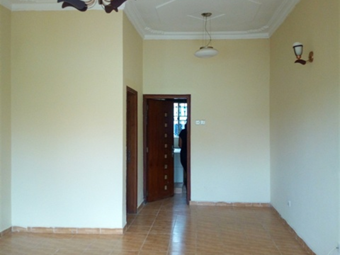 Semi Detached for rent in Kisaasi Kampala