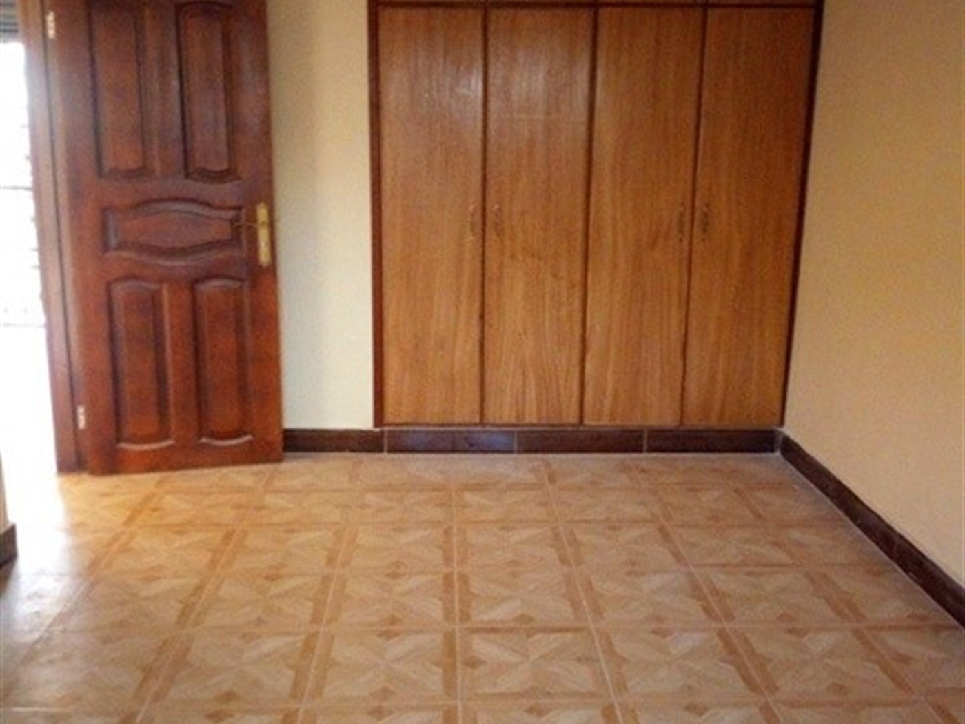 Semi Detached for rent in Kisaasi Kampala