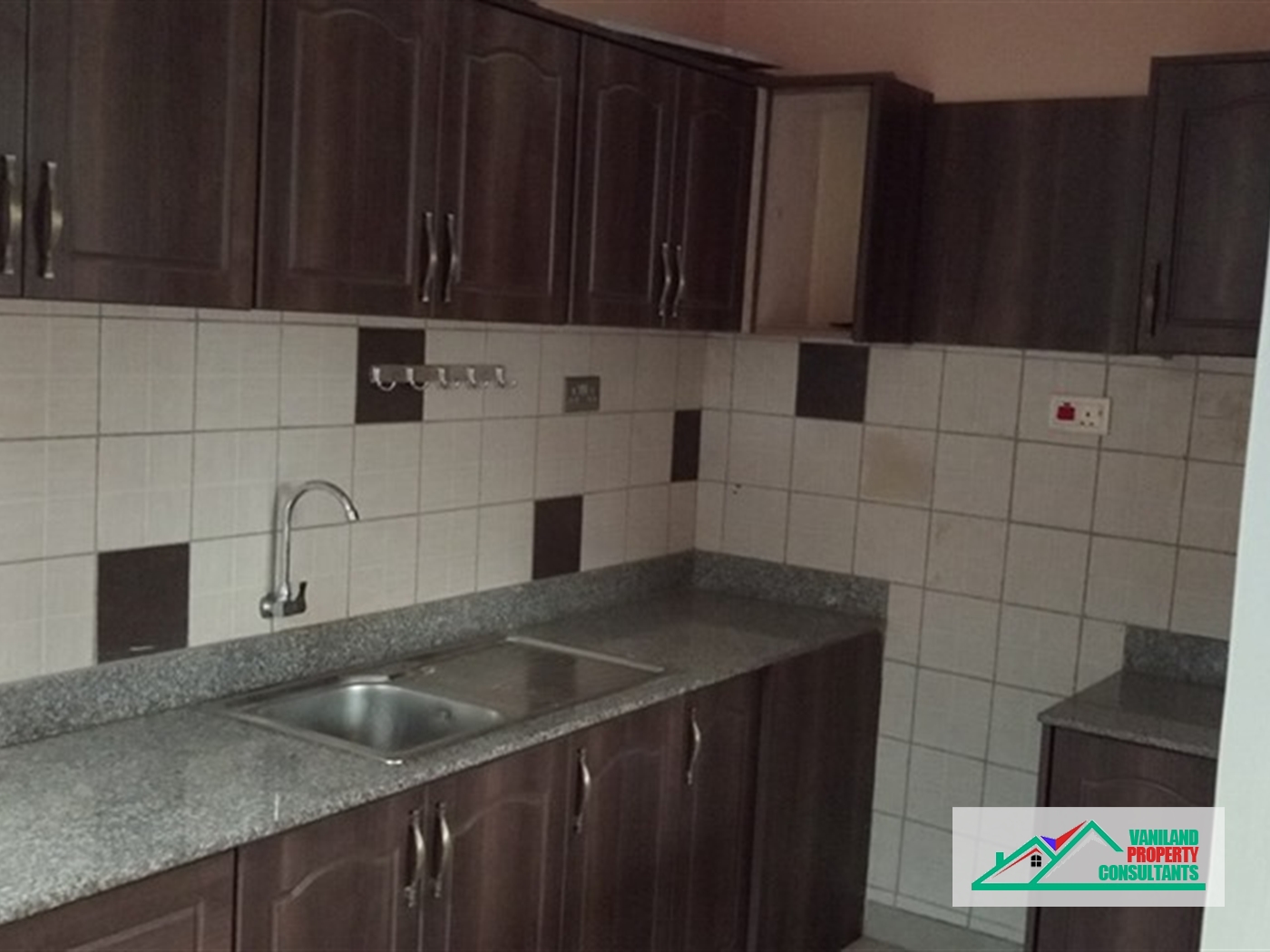 Semi Detached for rent in Mbalwa Kampala