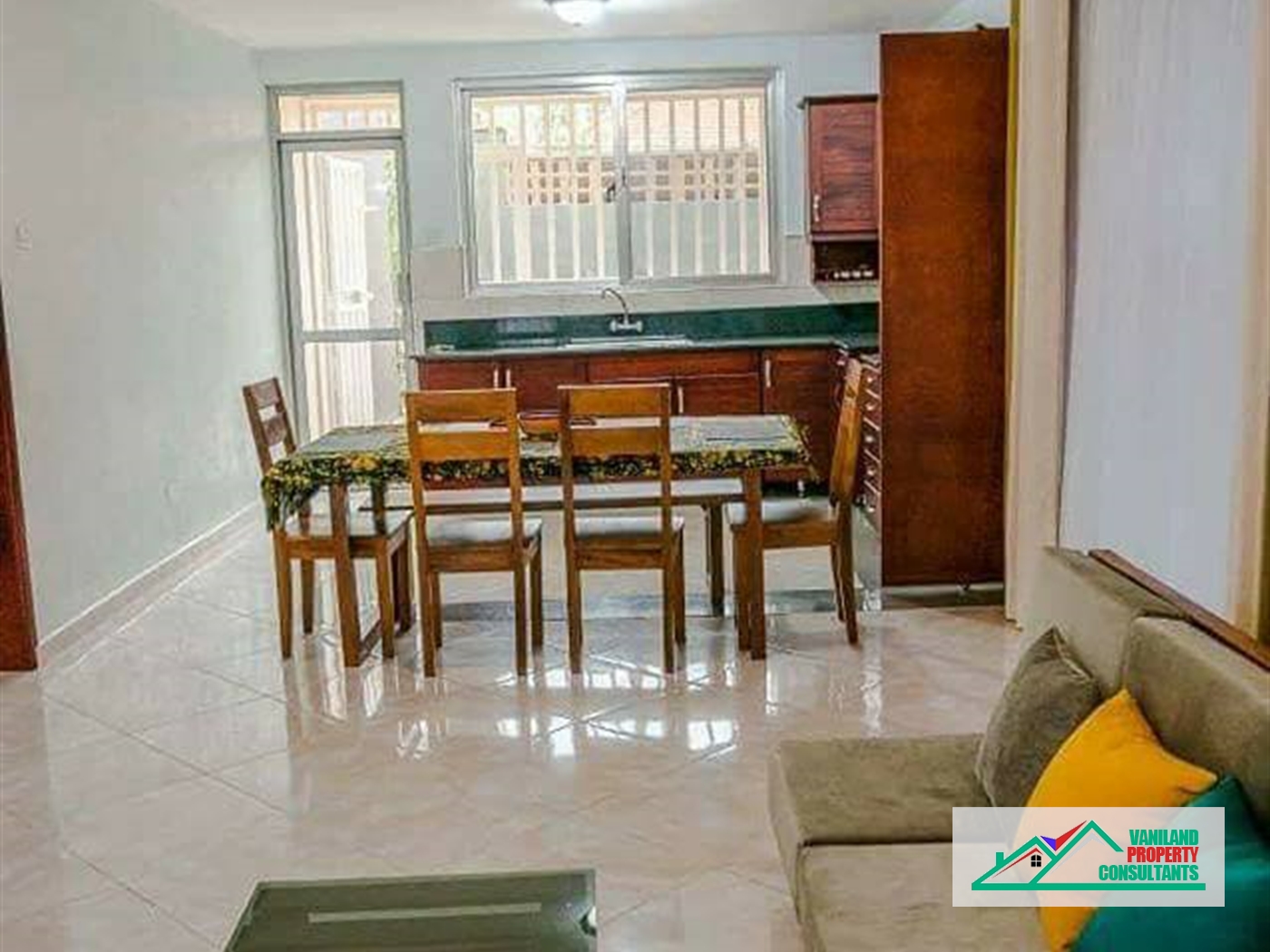 Duplex for rent in Kiwaatule Kampala