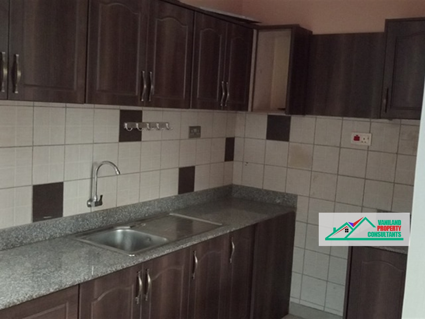 Semi Detached for rent in Mbalwa Kampala
