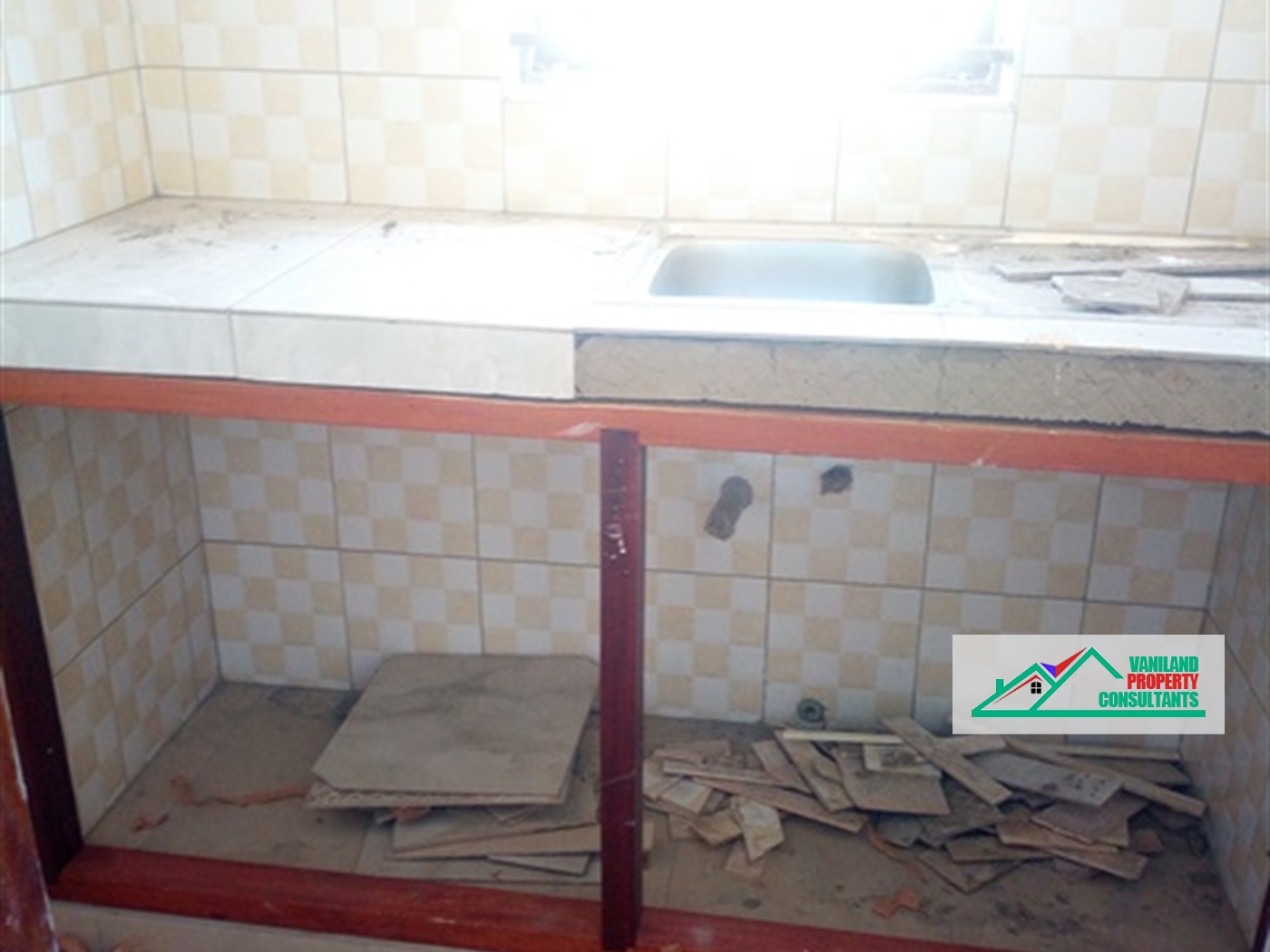 Semi Detached for rent in Zana Kampala