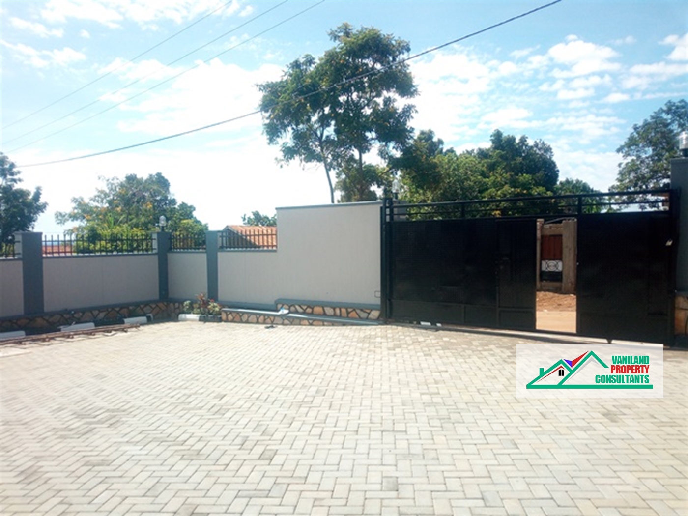 Semi Detached for rent in Kyanja Kampala