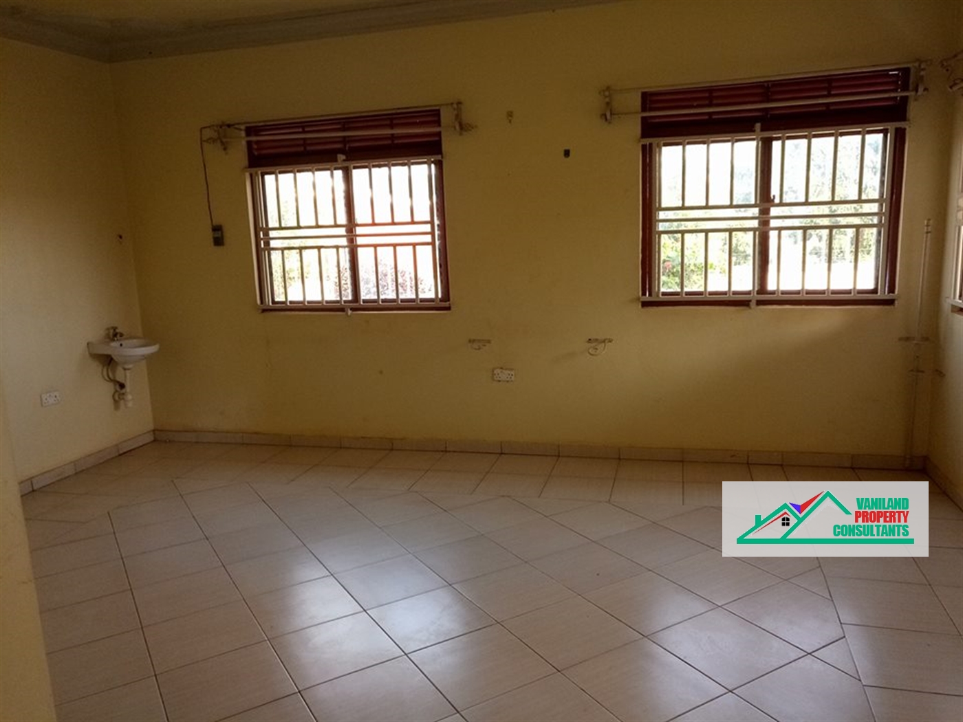 Semi Detached for rent in Kulambilo Kampala