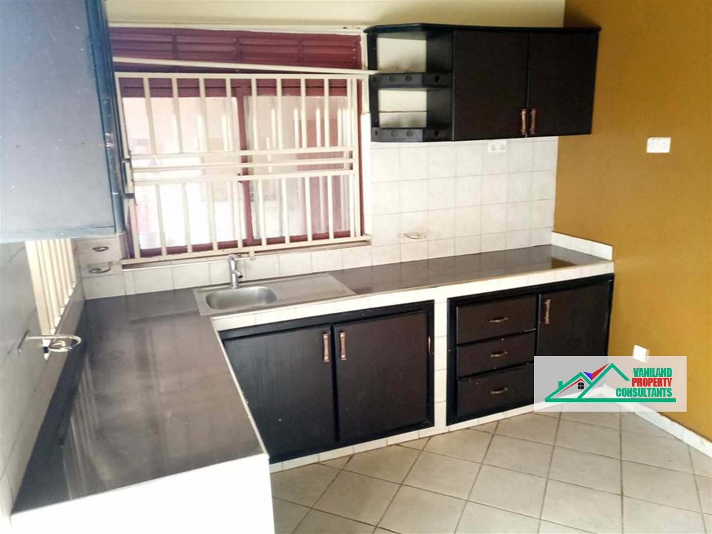 Semi Detached for rent in Kulambilo Kampala