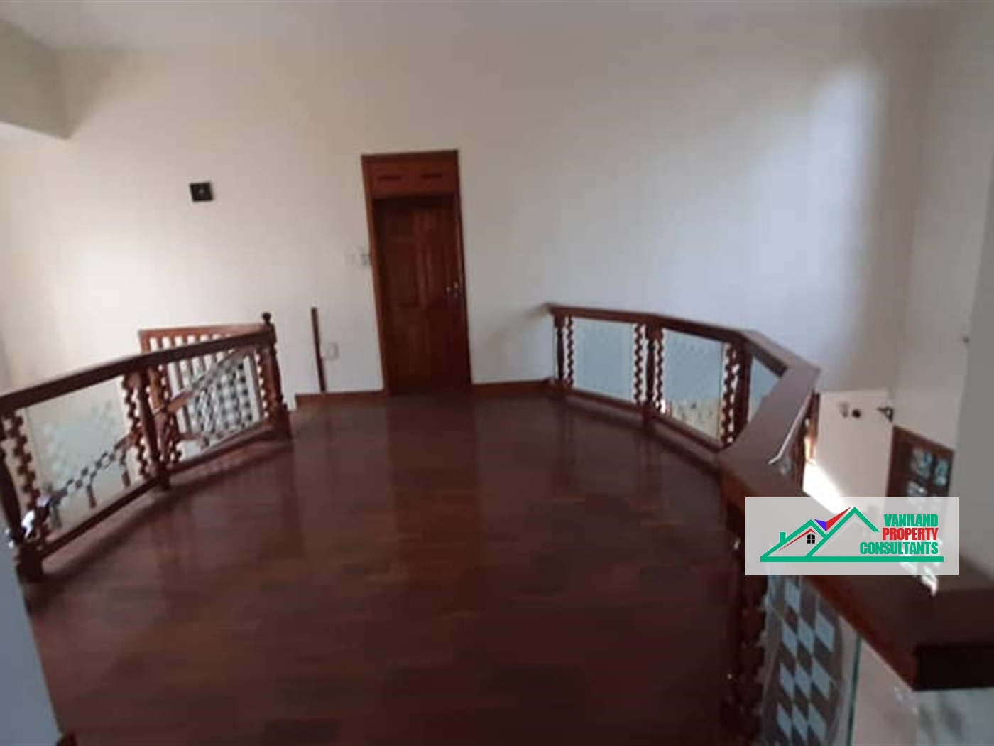 Mansion for rent in Bugoloobi Kampala