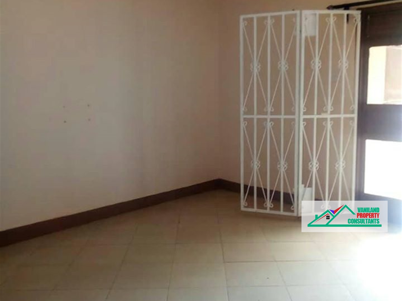 Semi Detached for rent in Mpererwe Kampala