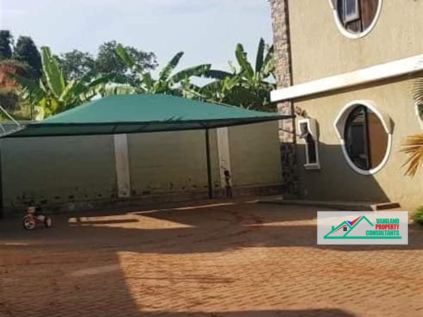 Mansion for sale in Bwebajja Kampala