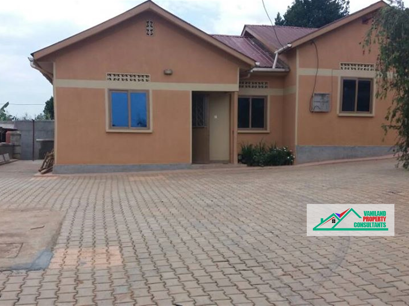 Semi Detached for rent in Mpererwe Kampala