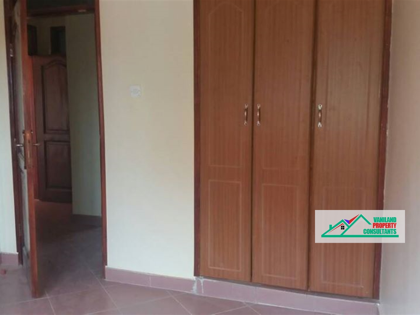 Semi Detached for rent in Mpererwe Kampala