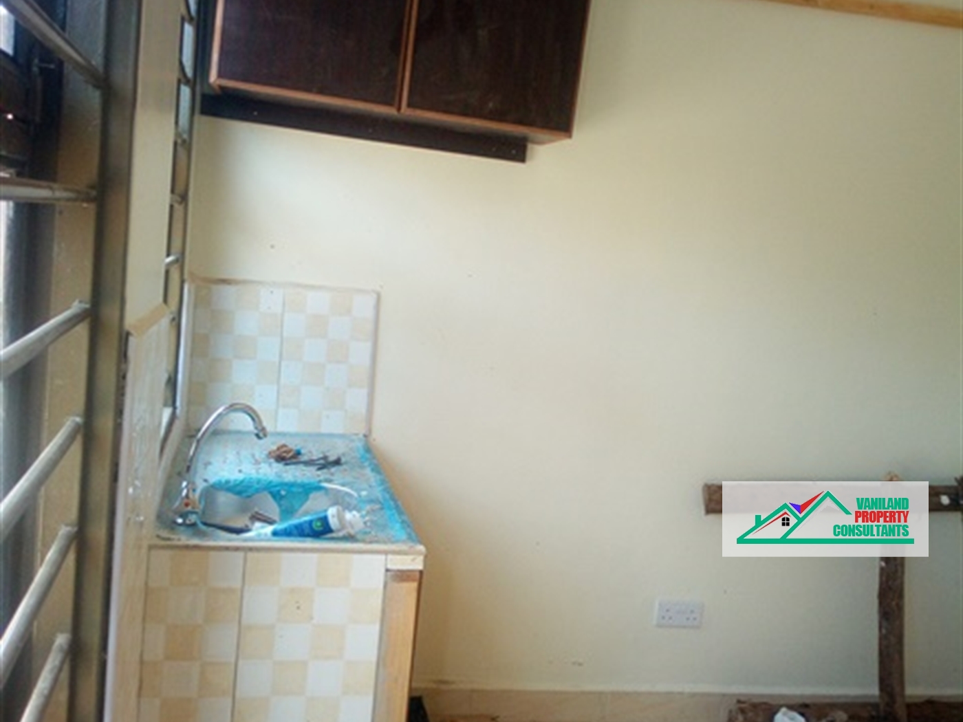 Semi Detached for rent in Kiwaatule Kampala