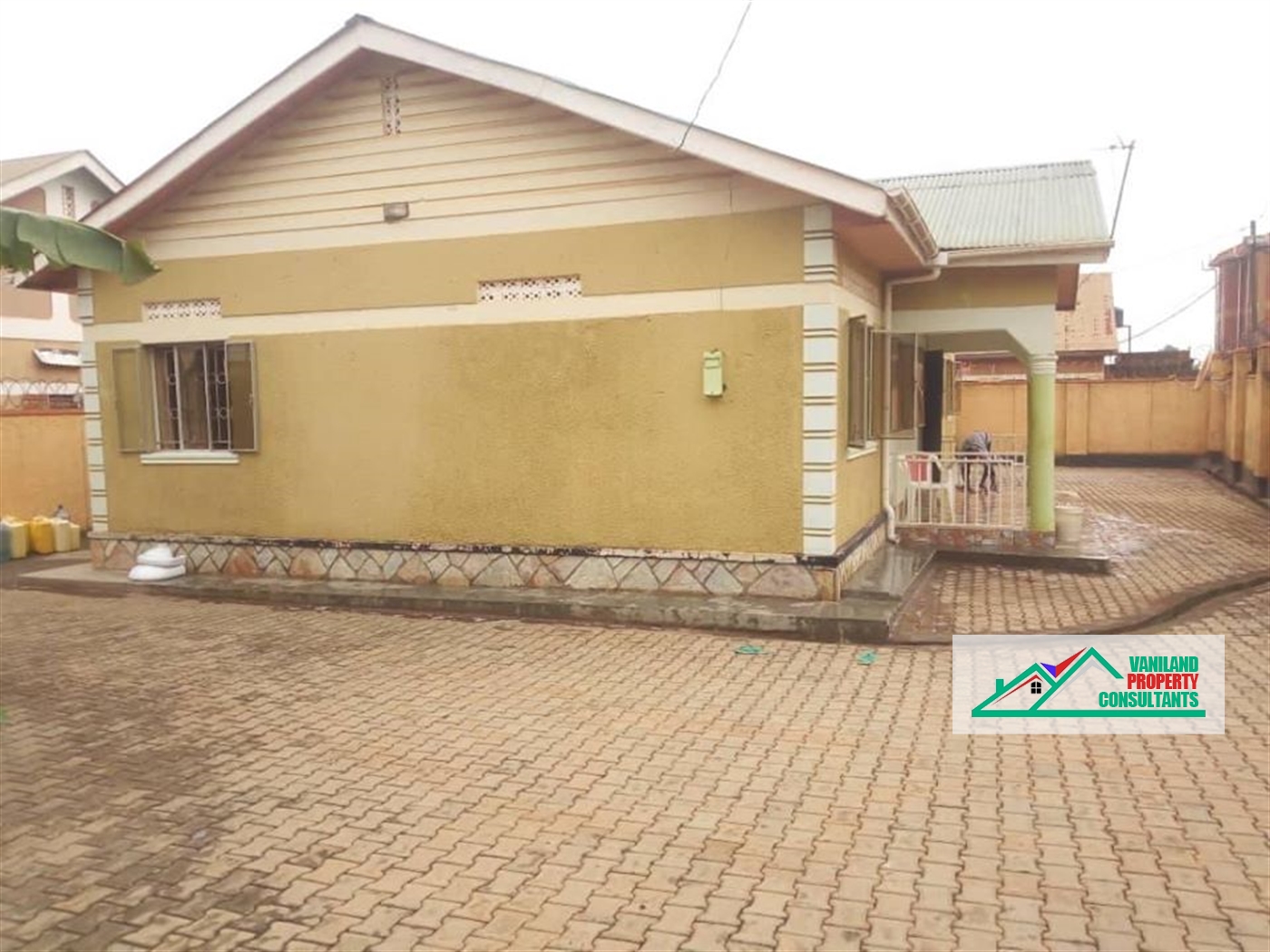 Bungalow for sale in Bweyogerere Mukono