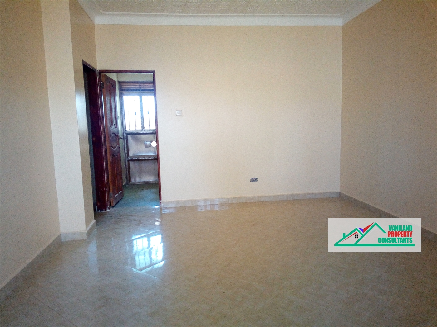 Semi Detached for rent in Mbalwa Kampala