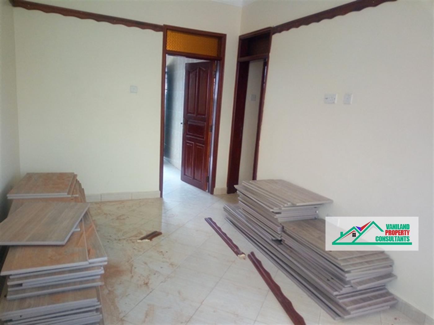 Semi Detached for rent in Kiwaatule Kampala