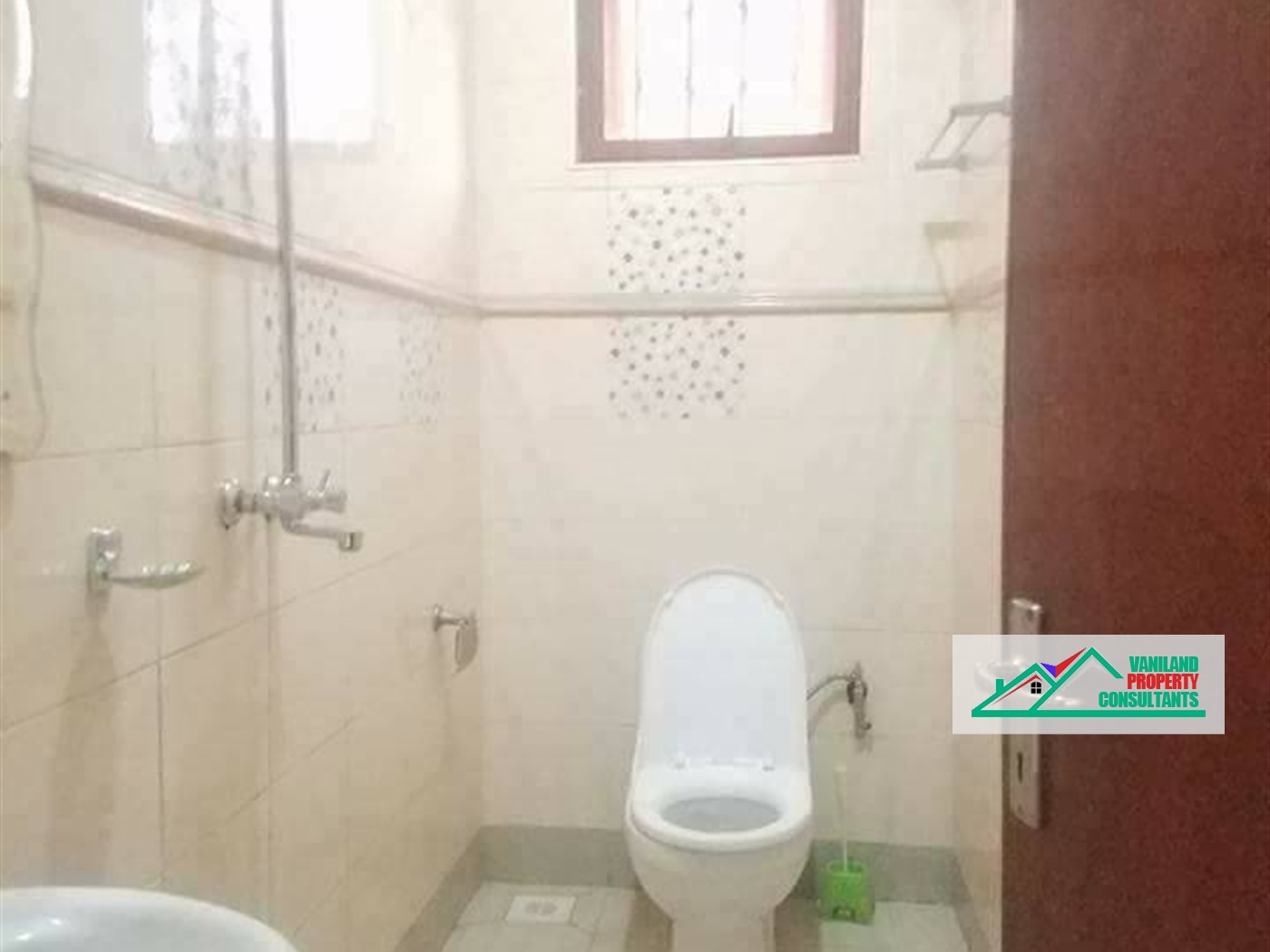 Semi Detached for rent in Bukoto Kampala