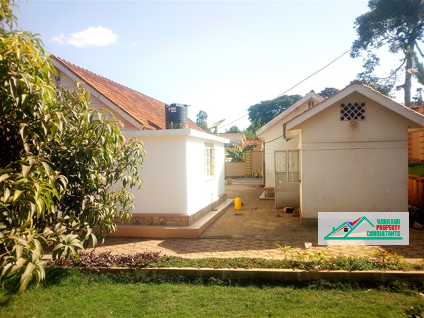 Bungalow for rent in Busega Kampala