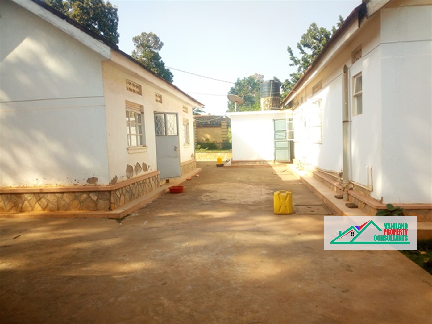 Bungalow for rent in Busega Kampala