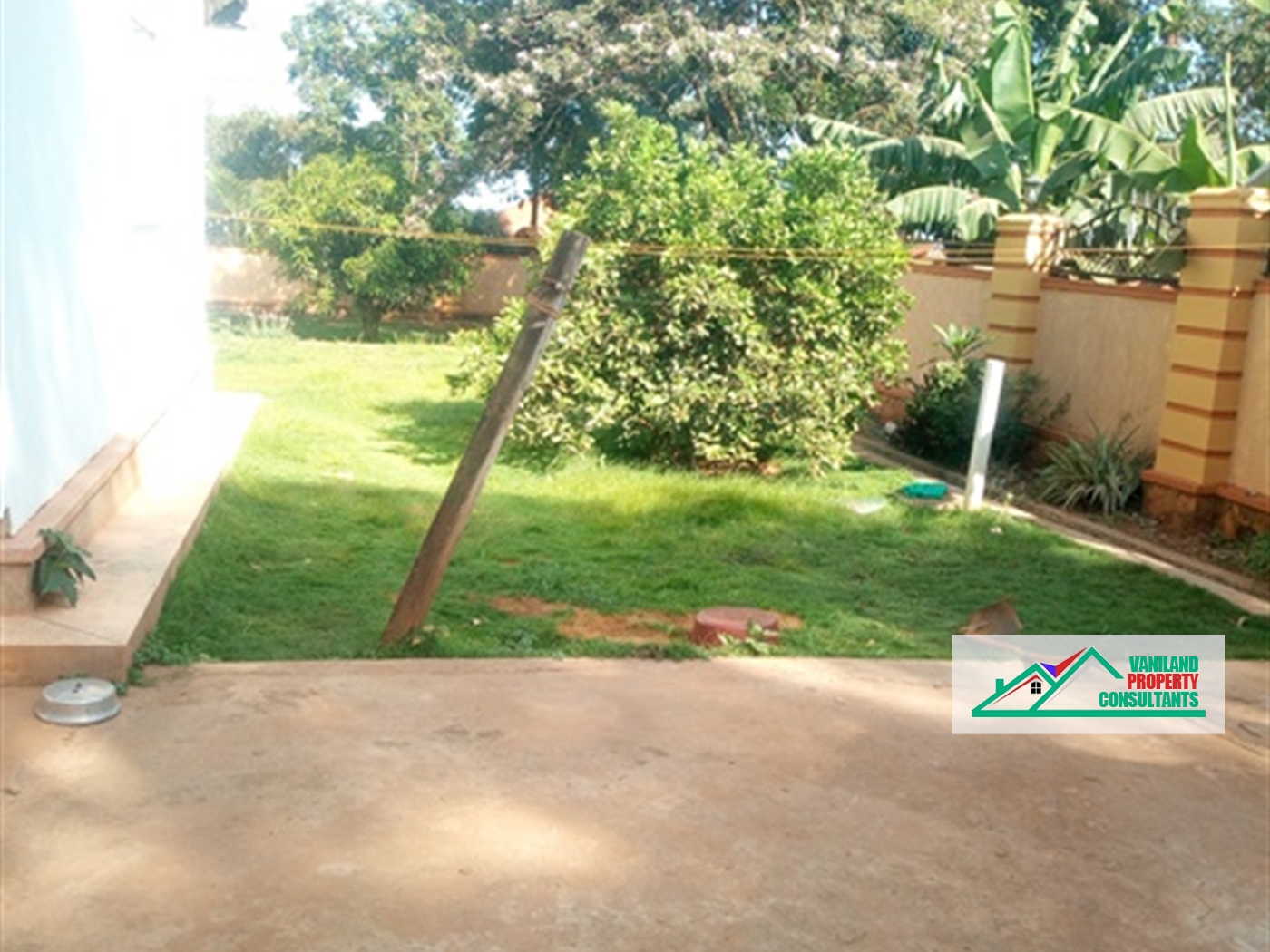 Bungalow for rent in Busega Kampala