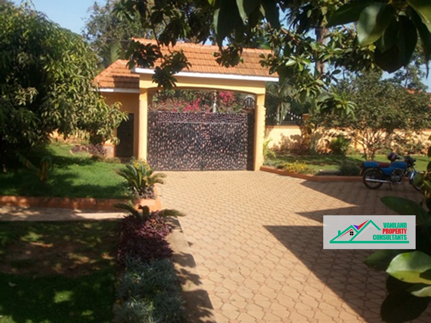 Bungalow for rent in Busega Kampala