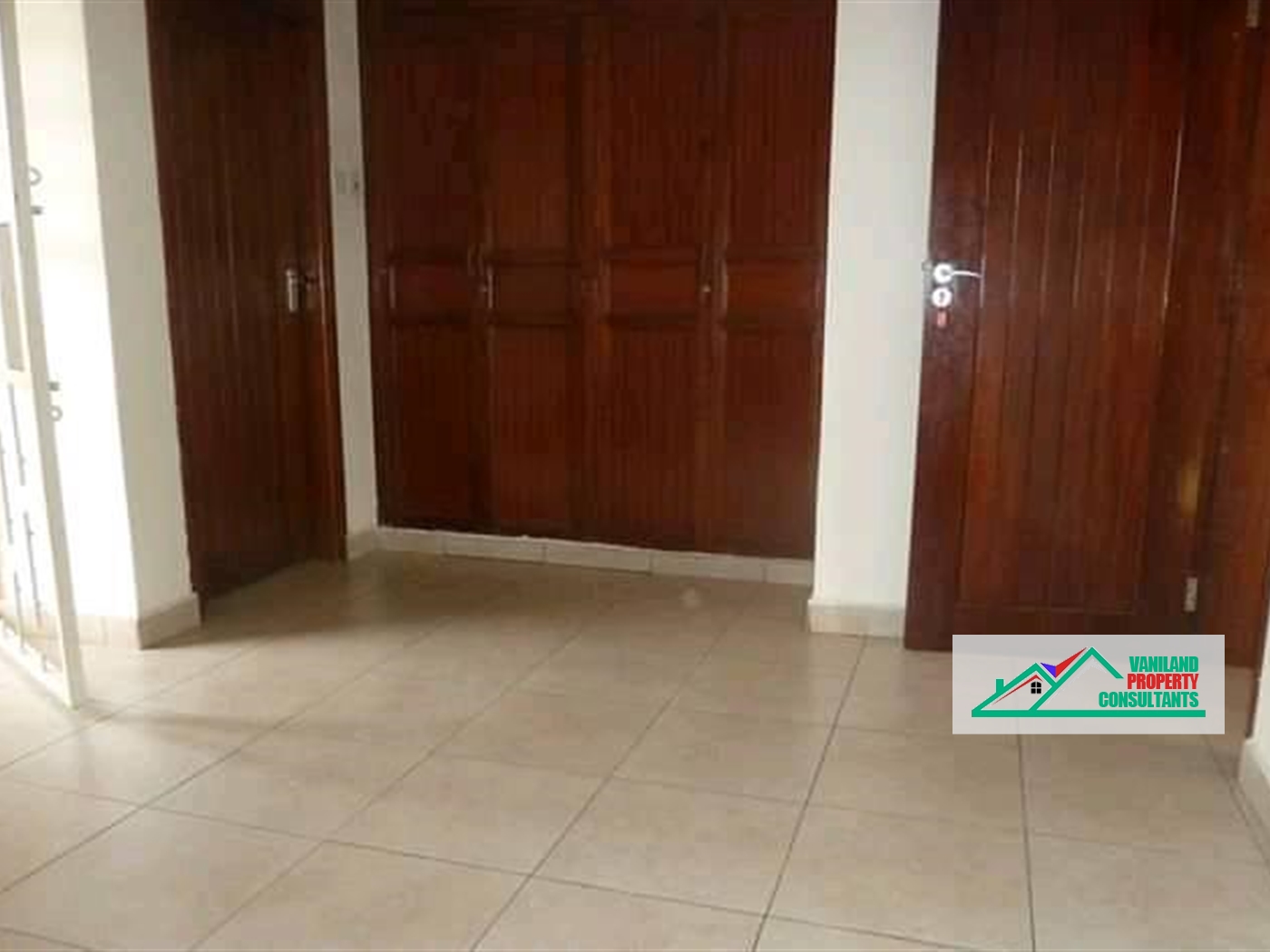 Storeyed house for rent in Kyambogo Wakiso