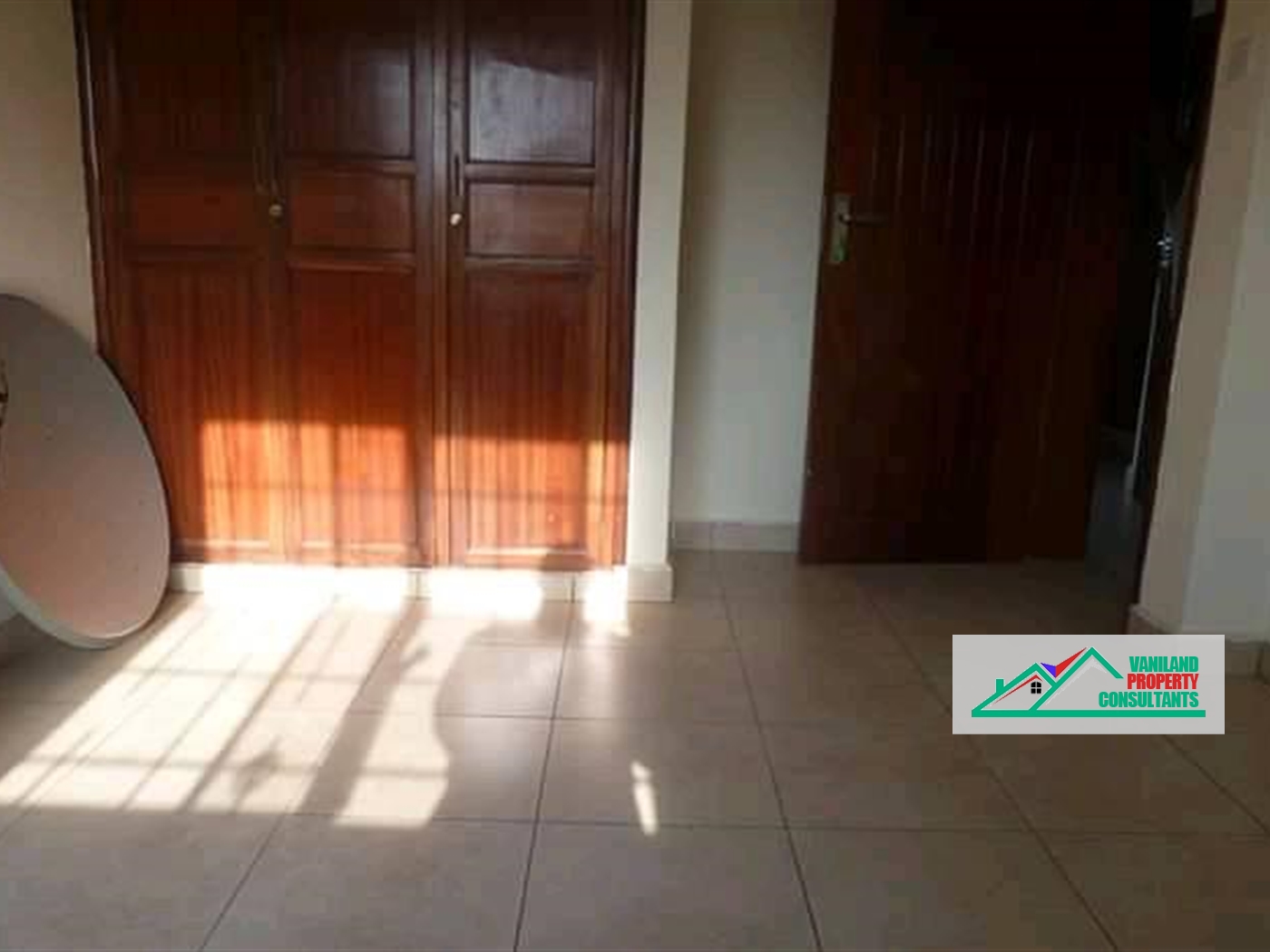 Storeyed house for rent in Kyambogo Wakiso