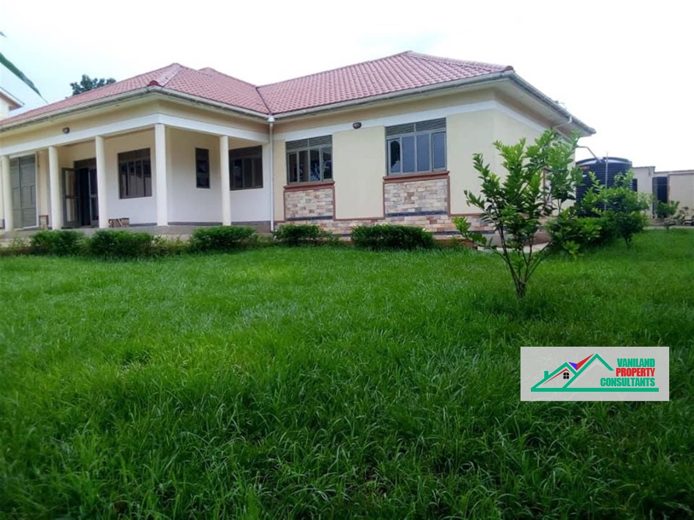 Bungalow for rent in Kirinya Wakiso