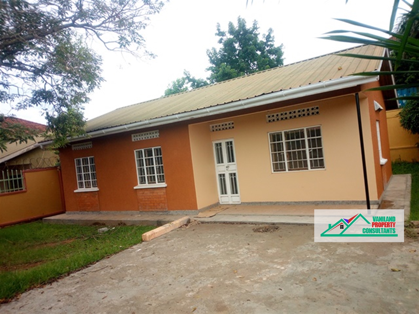 Bungalow for rent in Naalya Kampala