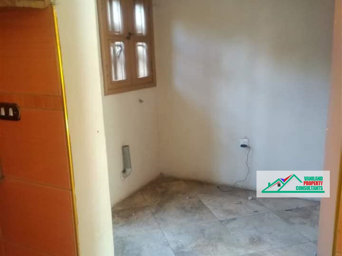 Duplex for rent in Kiwaatule Kampala